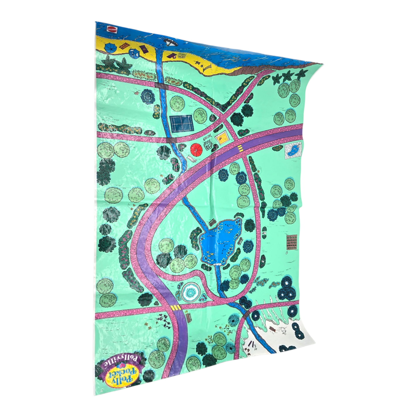 Tapete de Polly Pocket Polly Ville vintage (es de plástico, por lo que tiene varios detalles esteticos por el uso, dobleces, punción es etc)