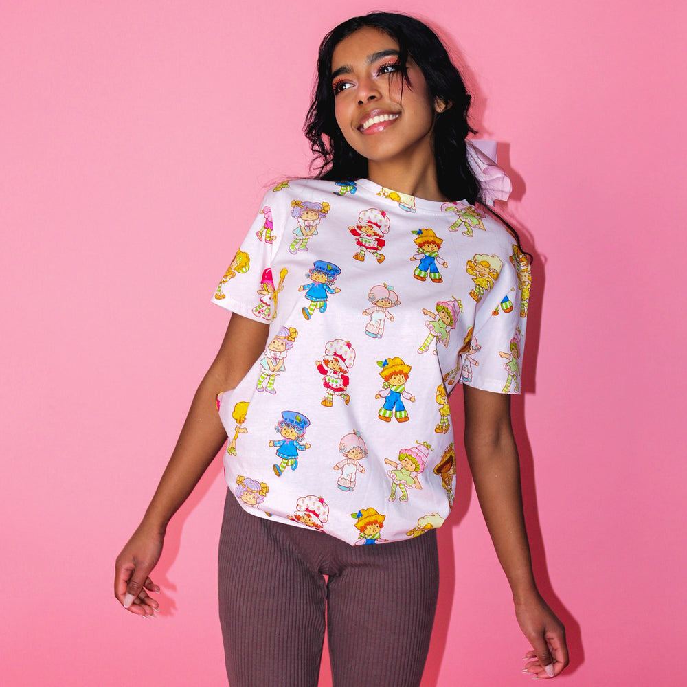 Playera Unisex Strawberry shortcake x Cakeworthy Rosita Fresita