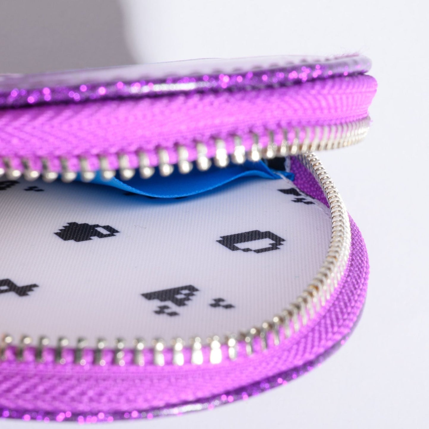 Pouch monedero Tamagotchi x Cakeworthy Morado