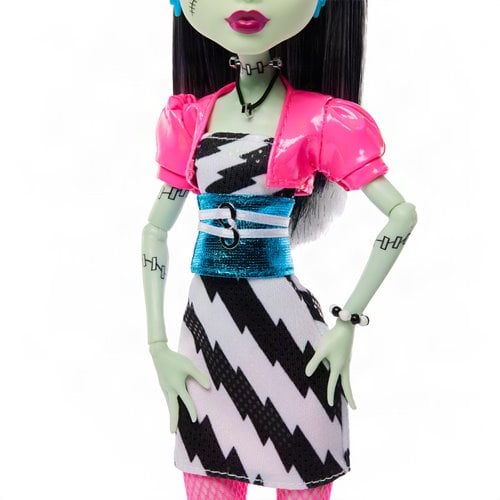 Monster High Creeproduction Dawn of the Dance Frankie Stein