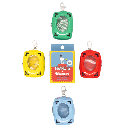 ⚠️PREVENTA IMPORTACIÓN Charms Blind bag de bolsita con pines cada uno sorpresivo Se enviará aprox 7-10 días habiles después de su compra Snoopy Peanuts