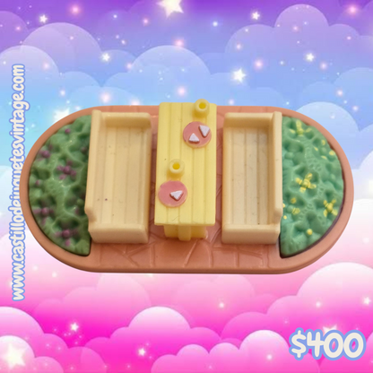 Polly Pockets Vintage $400 piezas sueltas y repuestos para completar sus sets. SEGUNDA MANO. Revisa bien la foto ya que es el artículo que te llevas ✨ Puede tener detalles estéticos.